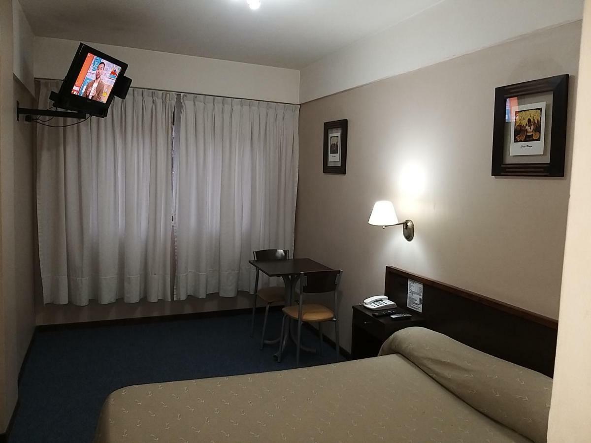 Hotel Carrara Buenos Aires Exteriör bild